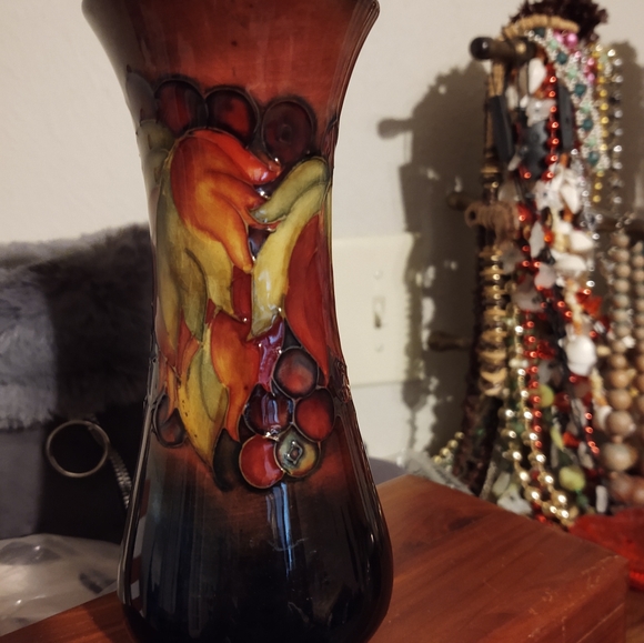 Moorcroft vase - Picture 2 of 2